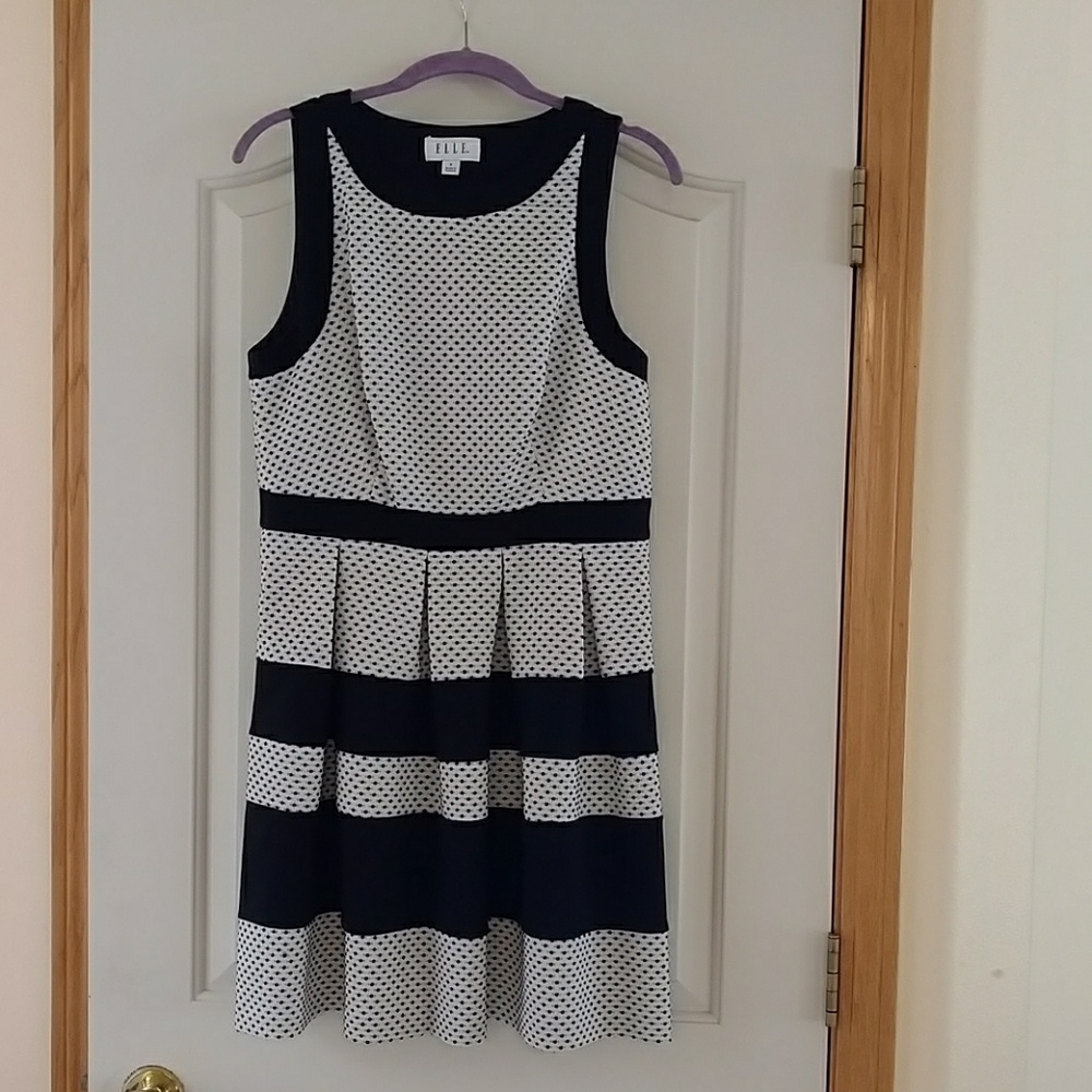 Elle black and white skater dress
